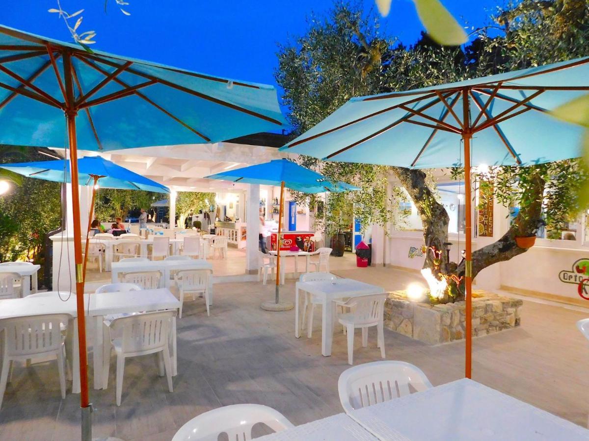 Village Valle D'Oro Aparthotel San Menaio Bagian luar foto