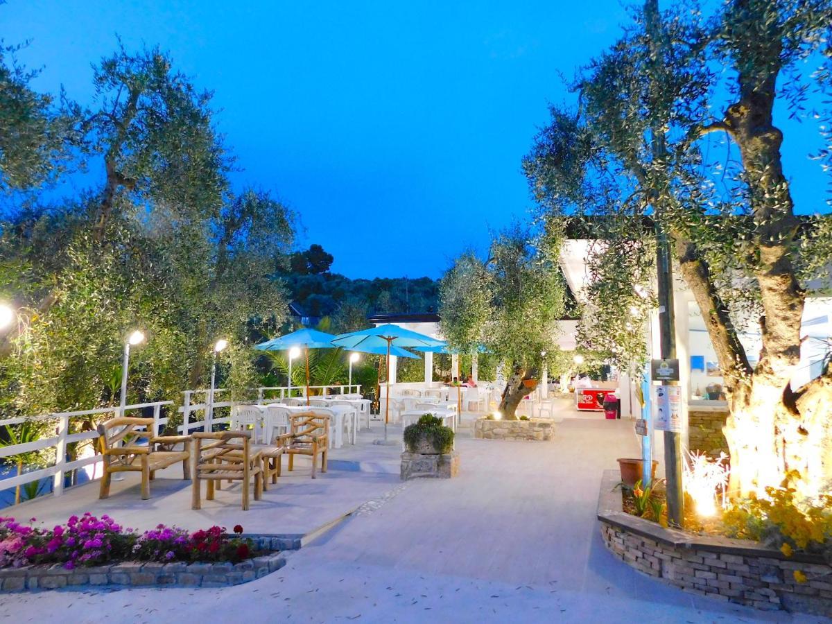 Village Valle D'Oro Aparthotel San Menaio Bagian luar foto